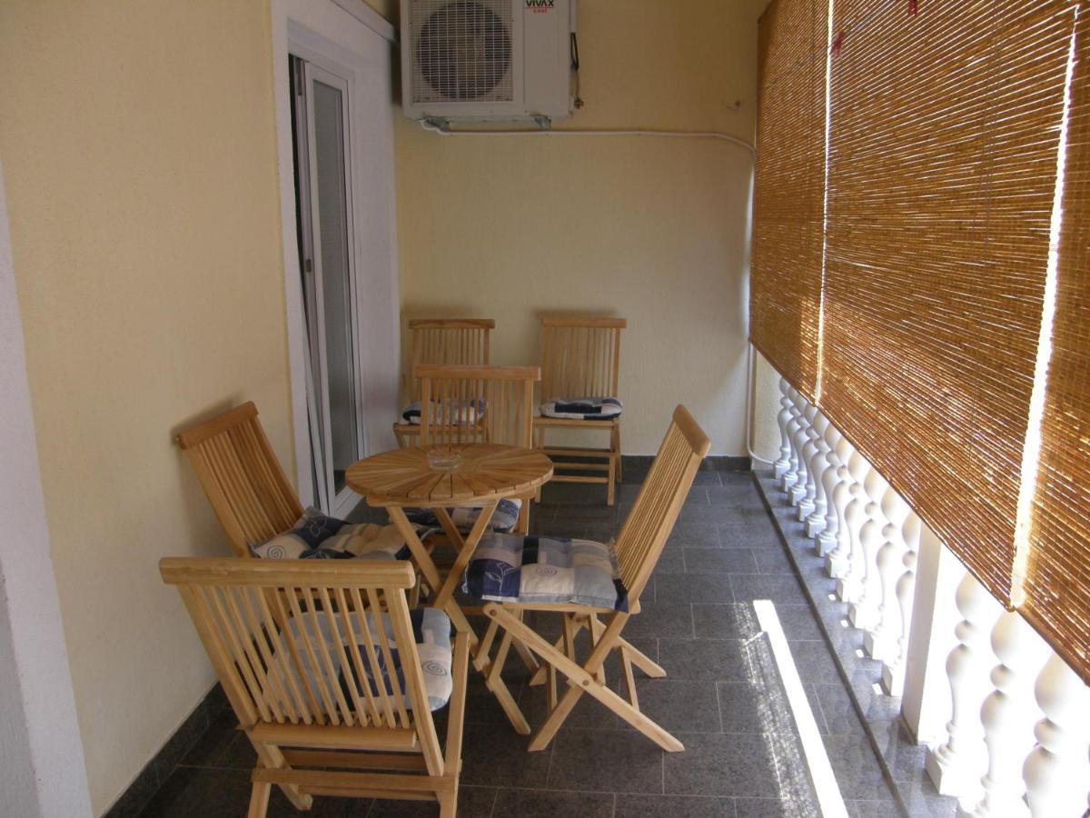 Apartments With A Parking Space Pinezici, Krk - 15269 Vrh  Exterior foto