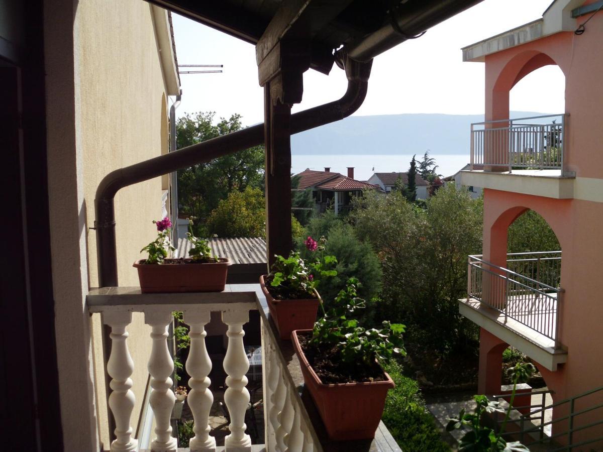 Apartments With A Parking Space Pinezici, Krk - 15269 Vrh  Exterior foto